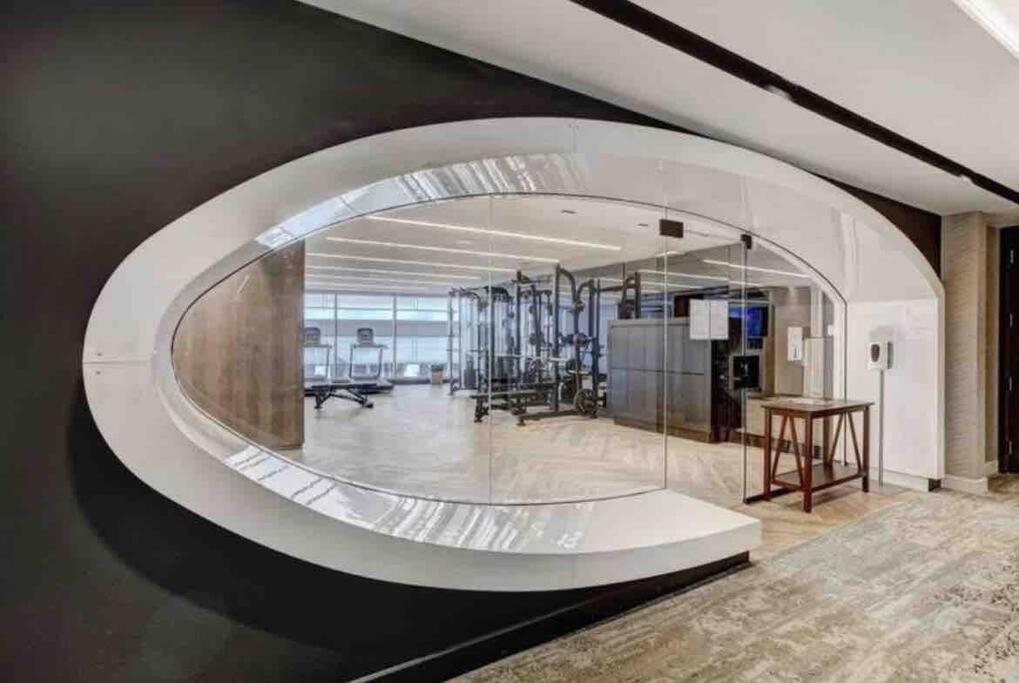 Mind Blowing City View - 2 Beds - Pool & Spa - Downtown Montreal Exteriér fotografie