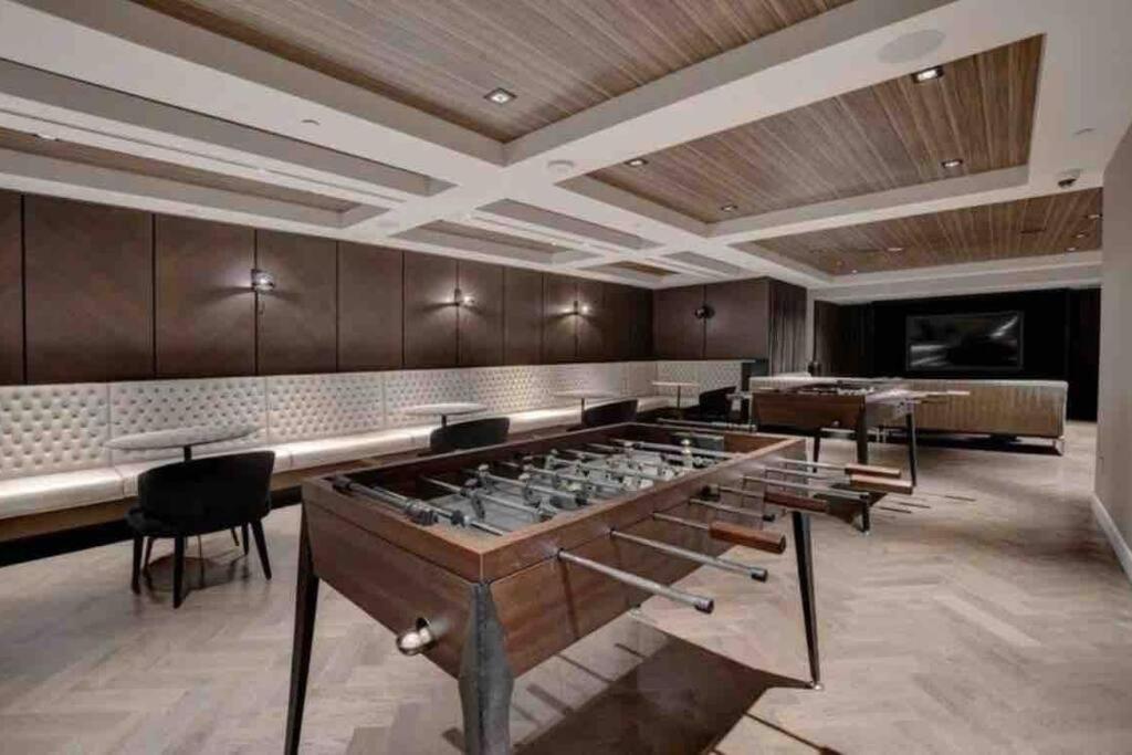 Mind Blowing City View - 2 Beds - Pool & Spa - Downtown Montreal Exteriér fotografie